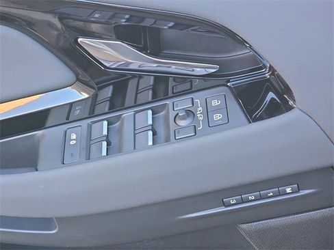 Used 2024 Land Rover Range Rover Evoque S image 30