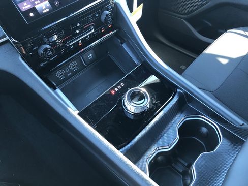 New 2025 Jeep Grand Cherokee Laredo X w/ Luxury Tech Group I image 27