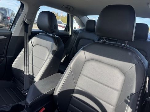 Used 2024 Volkswagen Jetta SE image 10