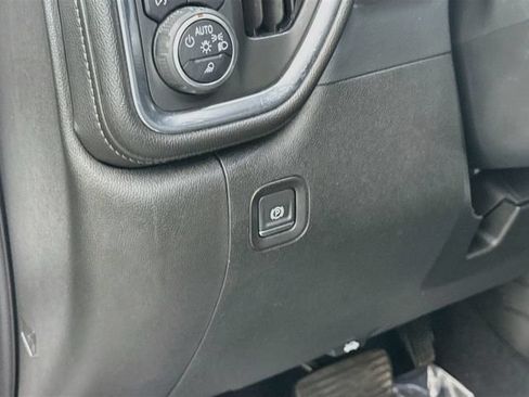 Used 2019 Chevrolet Silverado 1500 LTZ w/ LTZ Plus Package AWD/4WD image 10