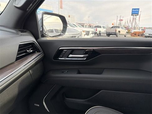 New 2026 Chevrolet Suburban Premier w/ Sun And Tow Package image 5