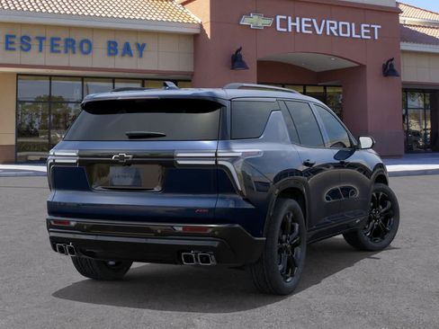 New 2027 Chevrolet Traverse RS w/ LPO, Floor Liner Package FWD image 4