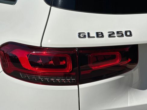 Certified 2023 Mercedes-Benz GLB 250 image 28
