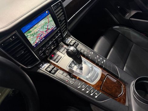 Used 2014 Porsche Panamera Turbo S Executive image 41