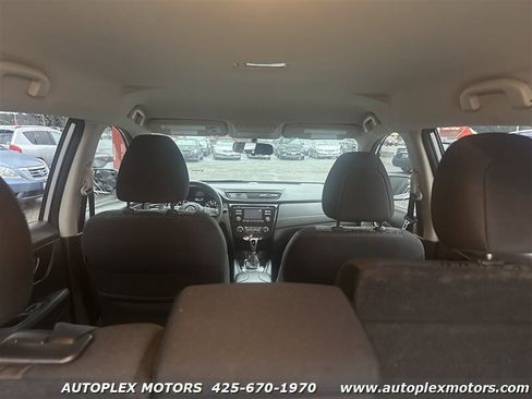 Used 2017 Nissan Rogue S image 12