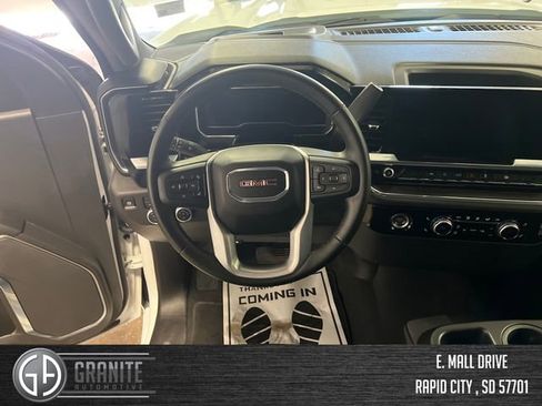 Used 2024 GMC Sierra 1500 SLT AWD/4WD image 21