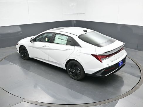 New 2026 Hyundai Elantra SEL Sport Premium FWD image 20