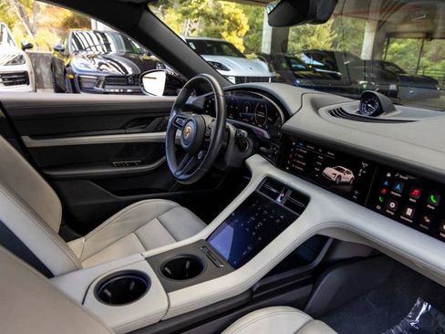 Certified 2022 Porsche Taycan 4 Cross Turismo image 63