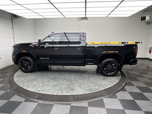 Used 2024 GMC Sierra 2500 AT4 w/ AT4 Premium Plus Package AWD/4WD image 7
