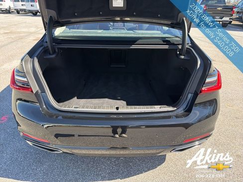 Used 2020 BMW 750i xDrive w/ Executive Package image 11