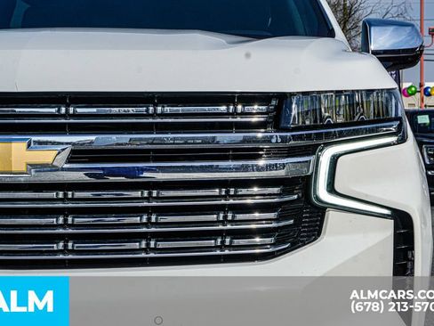 Used 2024 Chevrolet Suburban Premier RWD image 12