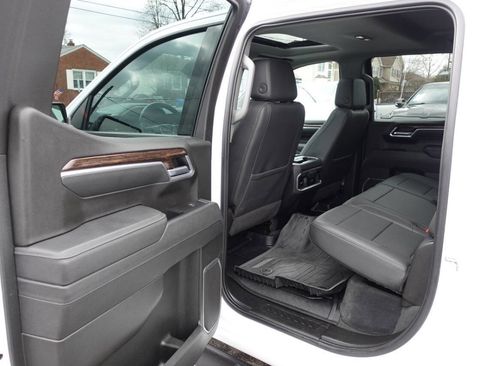 Used 2025 GMC Sierra 1500 Elevation w/ Elevation Premium Package AWD/4WD image 19