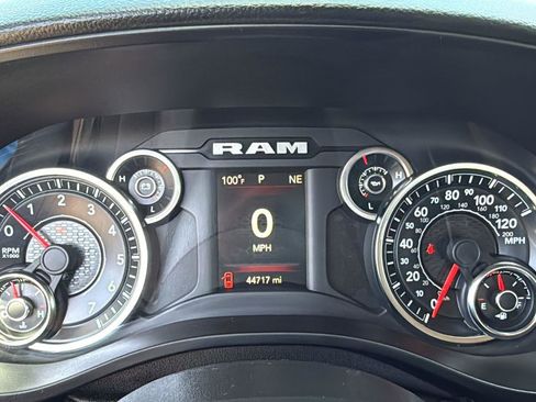 Used 2020 RAM 1500 Big Horn AWD/4WD image 11