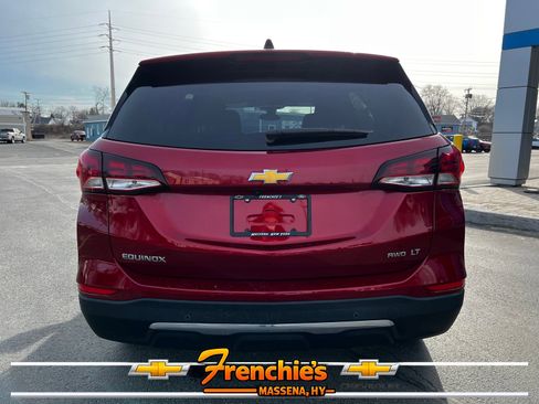 Used 2023 Chevrolet Equinox LT AWD/4WD image 4