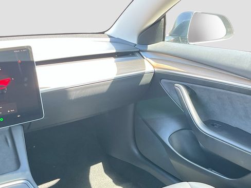Used 2023 Tesla Model 3 Standard Range RWD image 24