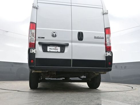 Used 2025 RAM ProMaster 2500 w/ Convenience Group image 32