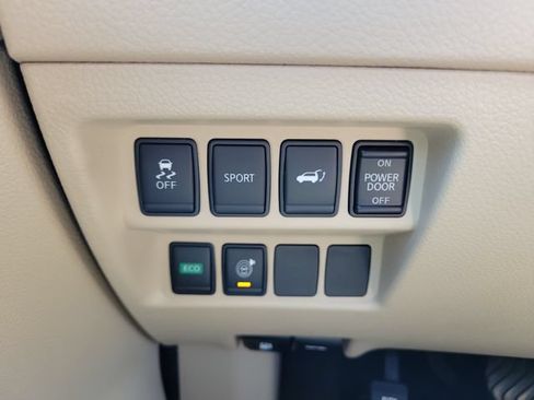 Used 2016 Nissan Rogue SV w/ SV Premium Package FWD image 23