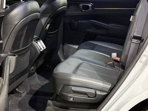 Used 2024 Kia Sorento S w/ Panoramic Sunroof Package image 55