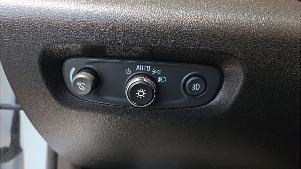Used 2020 Chevrolet Traverse Premier AWD/4WD image 39
