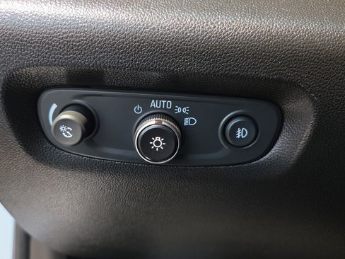 Used 2020 Chevrolet Traverse Premier AWD/4WD image 39