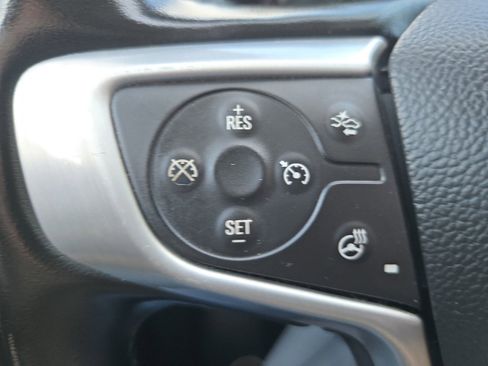 Used 2024 GMC Terrain SLT image 14