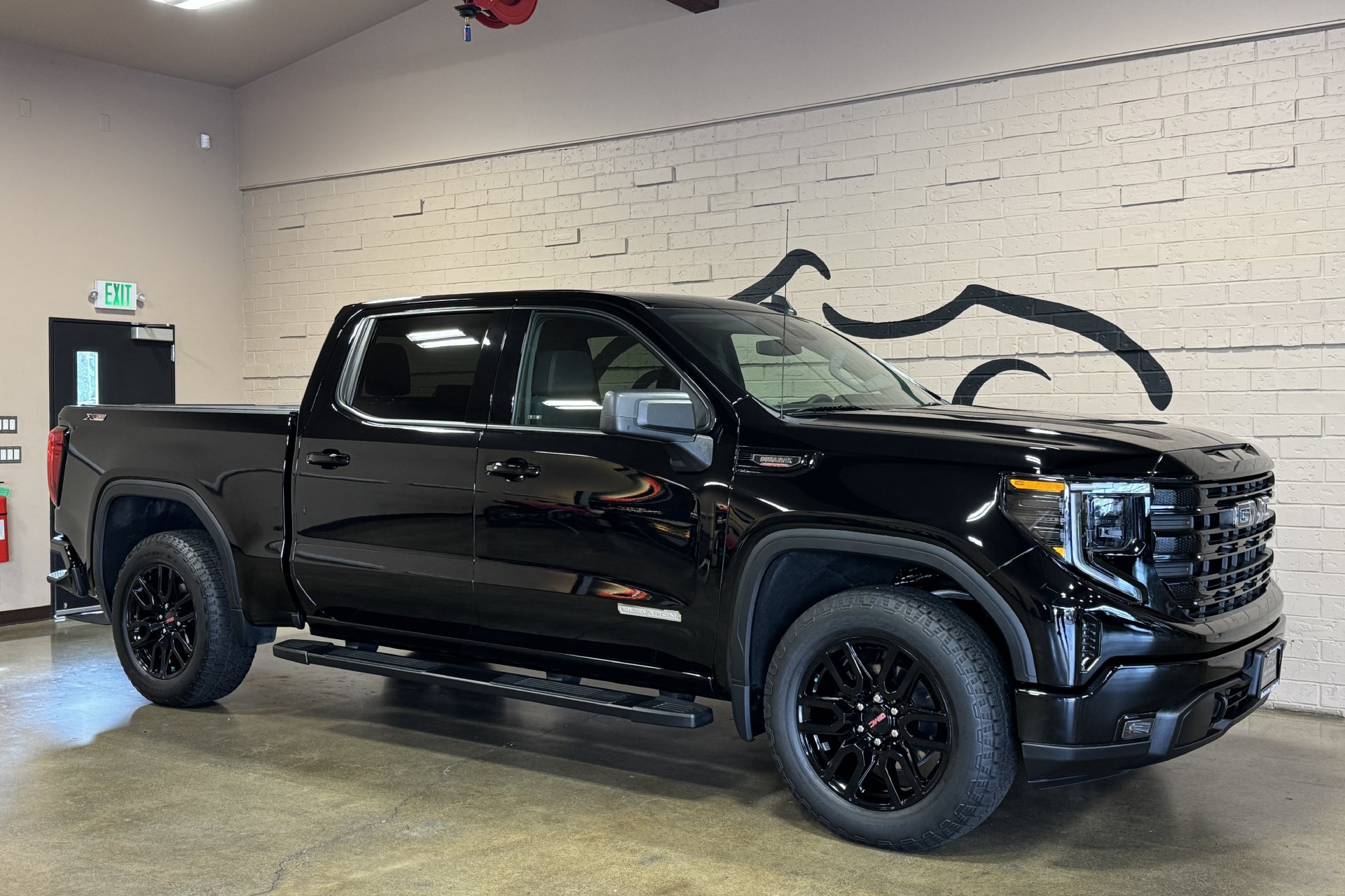 Used 2024 GMC Sierra 1500 Elevation w/ LPO, Elevation Black Package AWD/4WD image 2