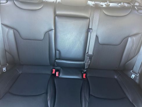 Used 2025 Jeep Compass Trailhawk image 37