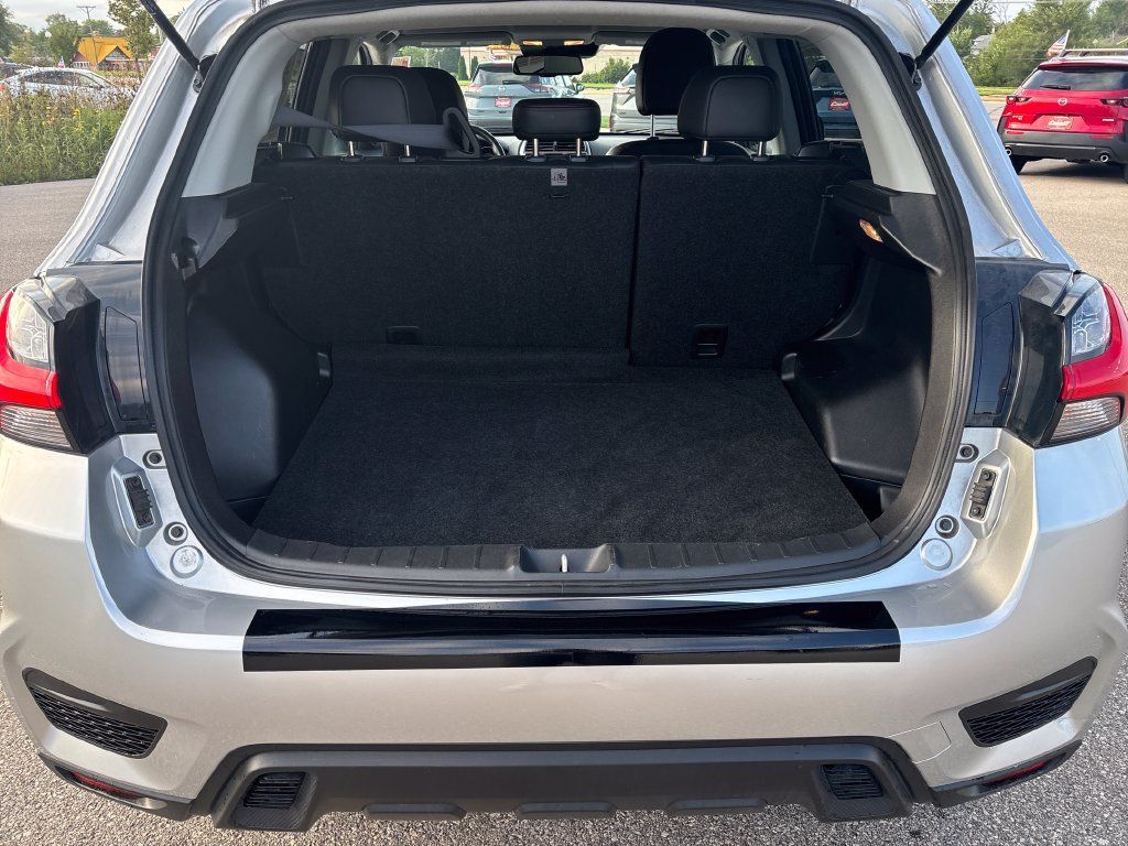 Used 2024 Mitsubishi Outlander Sport SE AWD/4WD image 27