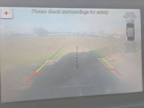 Used 2017 Ford Explorer XLT w/ Equipment Group 202A image 9