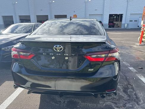 Used 2024 Toyota Camry SE FWD image 5