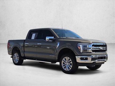 Used 2025 Ford F150 Lariat w/ Equipment Group 501A Mid AWD/4WD image 3