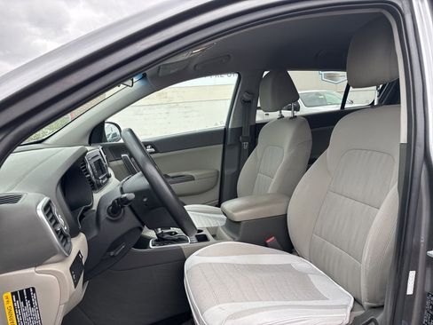 Used 2017 Kia Sportage LX AWD/4WD image 9