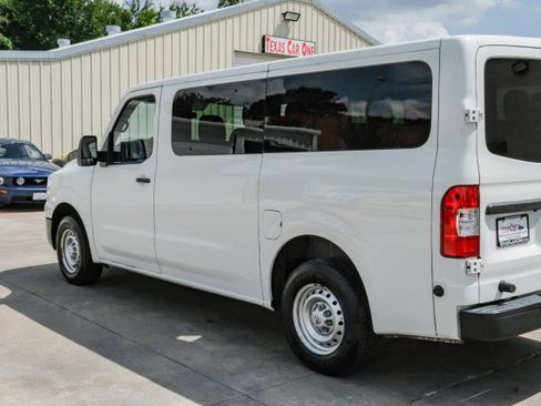 Used 2020 Nissan NV 3500 S image 52