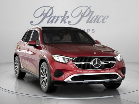 Used 2026 Mercedes-Benz GLC 300 image 32