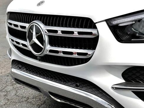 Certified 2025 Mercedes-Benz GLE 350 4MATIC image 3