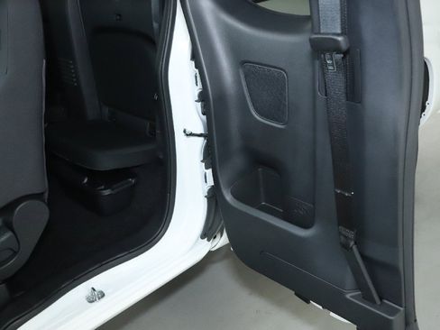 Used 2024 Nissan Frontier S w/ S Utility Package image 13