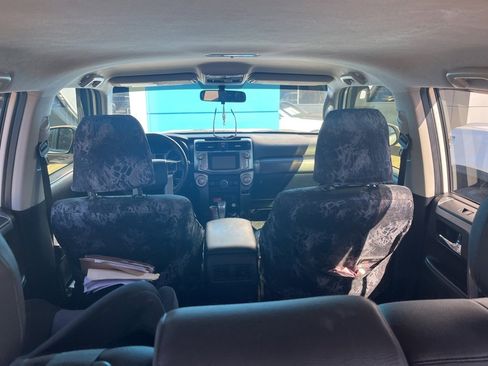 Used 2016 Toyota 4Runner SR5 image 5