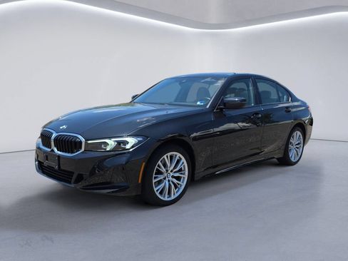 Used 2023 BMW 330i xDrive Sedan w/ Premium Package AWD/4WD image 7