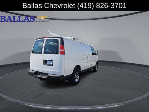 Used 2010 Chevrolet Express 2500 RWD image 8