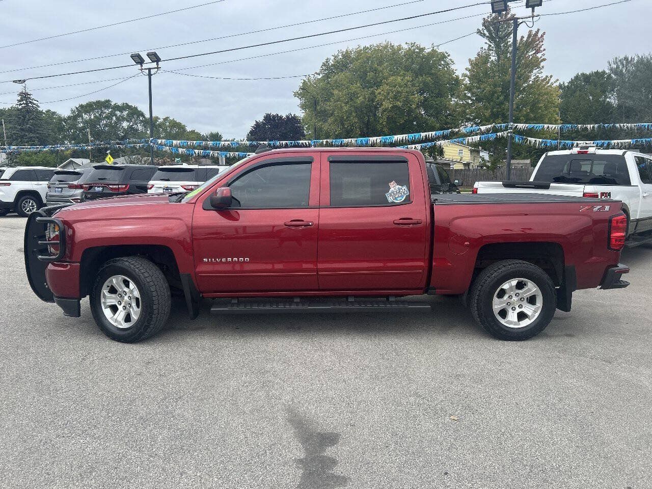 Used 2018 Chevrolet Silverado 1500 LT w/ All Star Edition AWD/4WD image 2