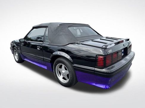 Used 1988 Ford Mustang GT RWD image 3