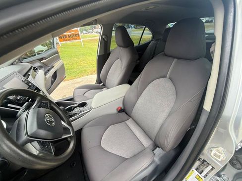 Used 2024 Toyota Camry LE FWD image 24