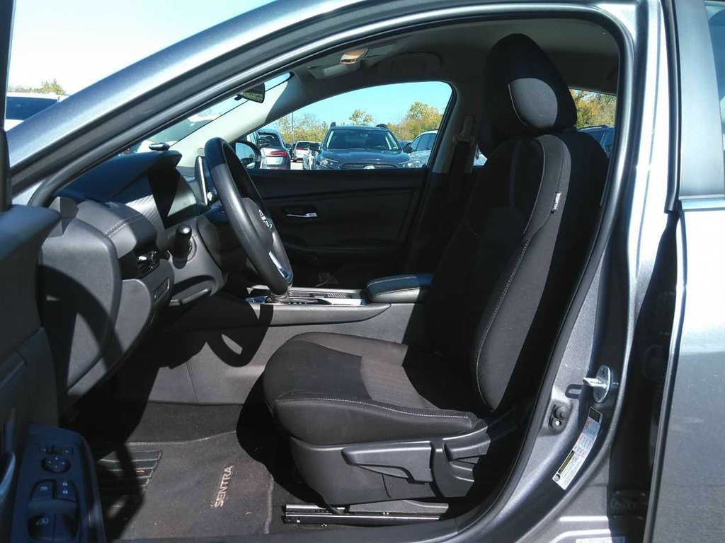 Used 2024 Nissan Sentra SV FWD image 6