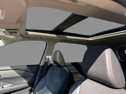 Certified 2025 Nissan Rogue SL w/ SL Premium Package FWD image 18