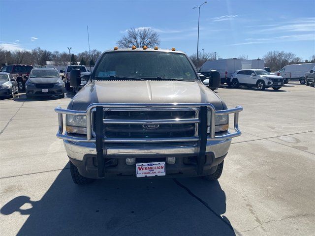 Used 2004 Ford F250 Lariat AWD/4WD image 2