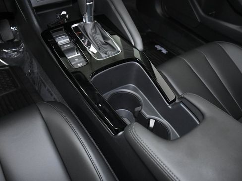 New 2025 Acura Integra image 21