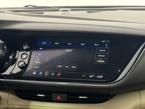 Used 2023 Buick Envision Avenir image 29