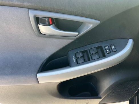 Used 2014 Toyota Prius Two FWD image 13