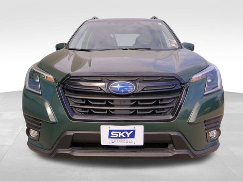 Used 2024 Subaru Forester Premium image 13