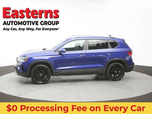 Used 2022 Volkswagen Taos SE w/ Panoramic Sunroof Package AWD/4WD image 59